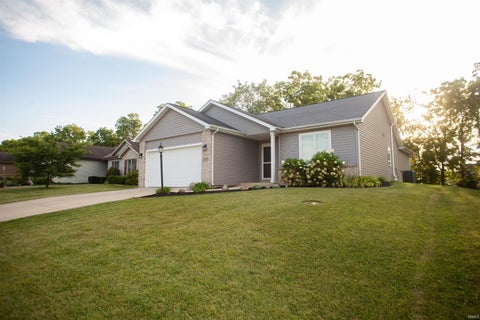 Tiny photo for 2097 Laurelwood Drive, Warsaw, IN 46580 (MLS # 202637903)