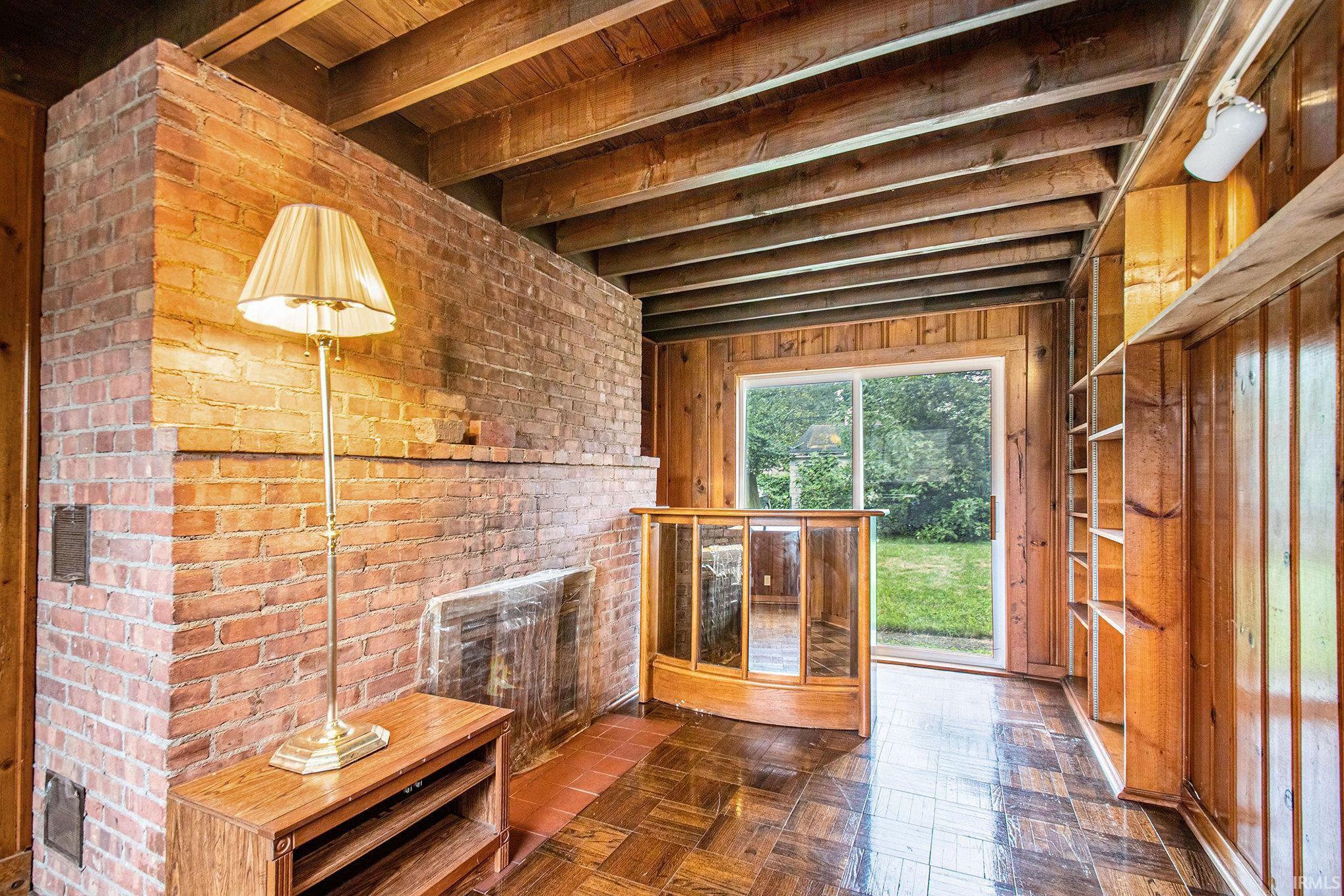 South Bend, Indiana 46615, United States, 3 Bedrooms Bedrooms, ,2 BathroomsBathrooms,Residential,Pending,195754