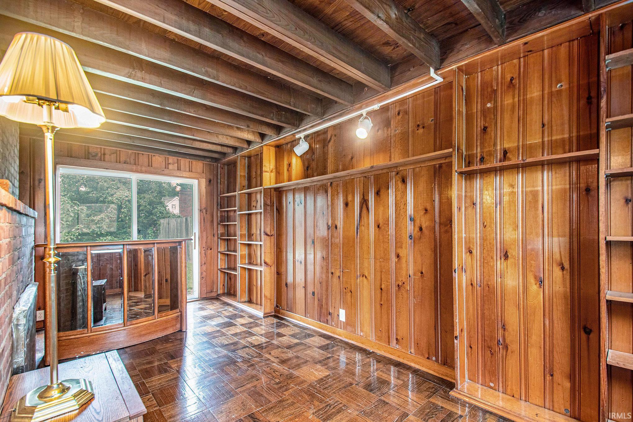 South Bend, Indiana 46615, United States, 3 Bedrooms Bedrooms, ,2 BathroomsBathrooms,Residential,Pending,195754