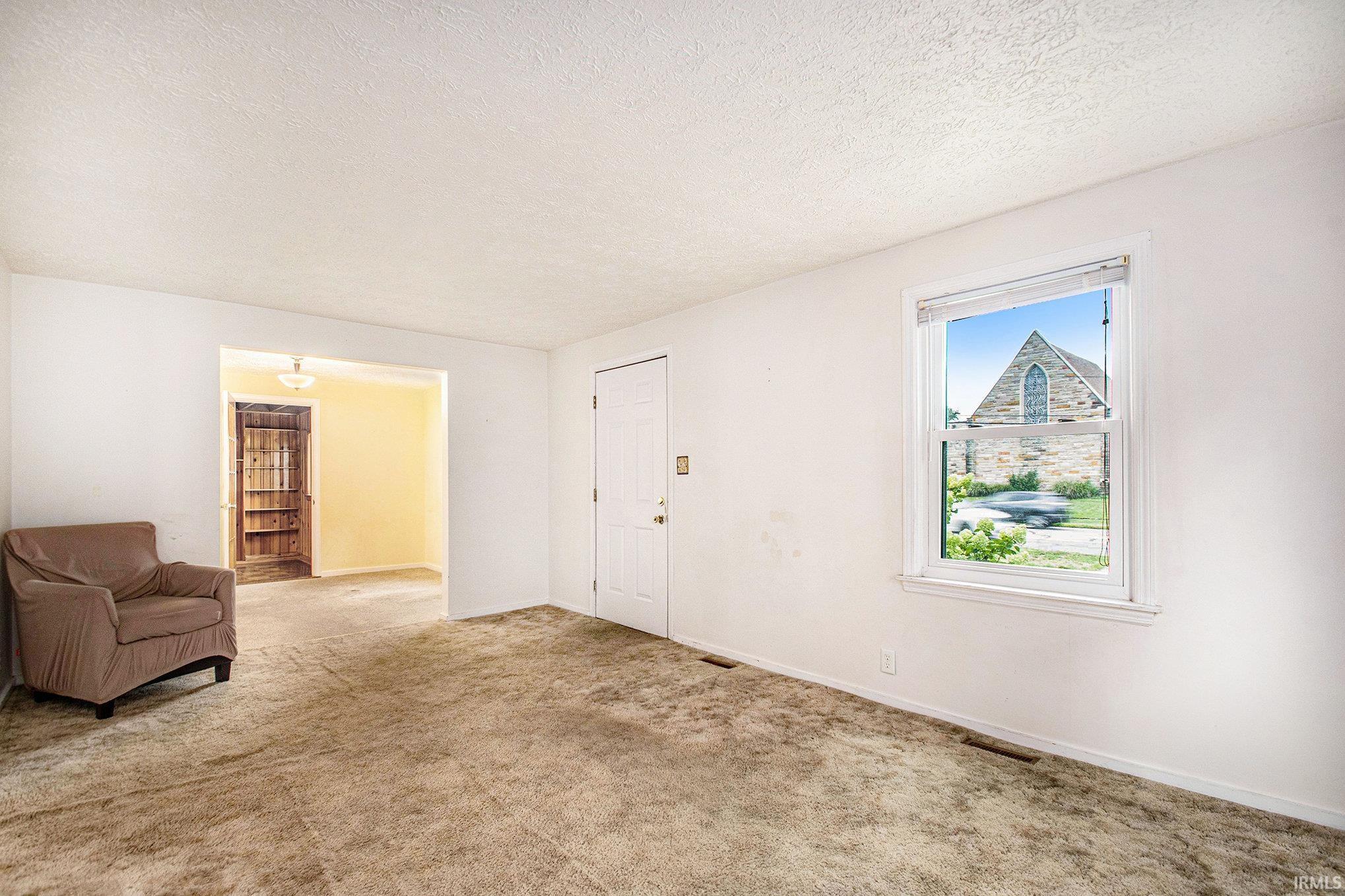 South Bend, Indiana 46615, United States, 3 Bedrooms Bedrooms, ,2 BathroomsBathrooms,Residential,Pending,195754