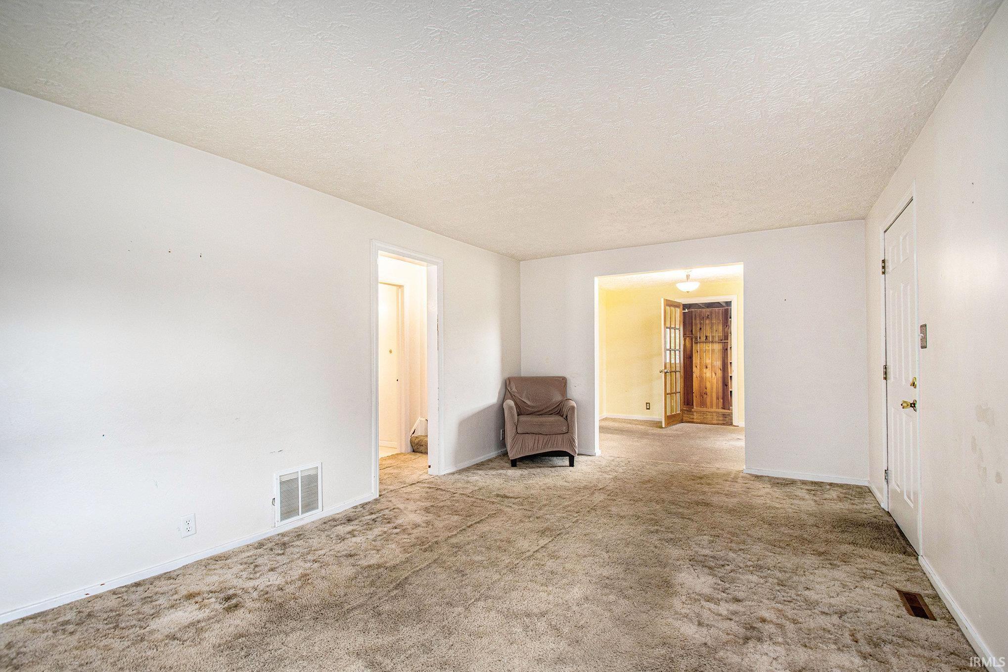 South Bend, Indiana 46615, United States, 3 Bedrooms Bedrooms, ,2 BathroomsBathrooms,Residential,Pending,195754