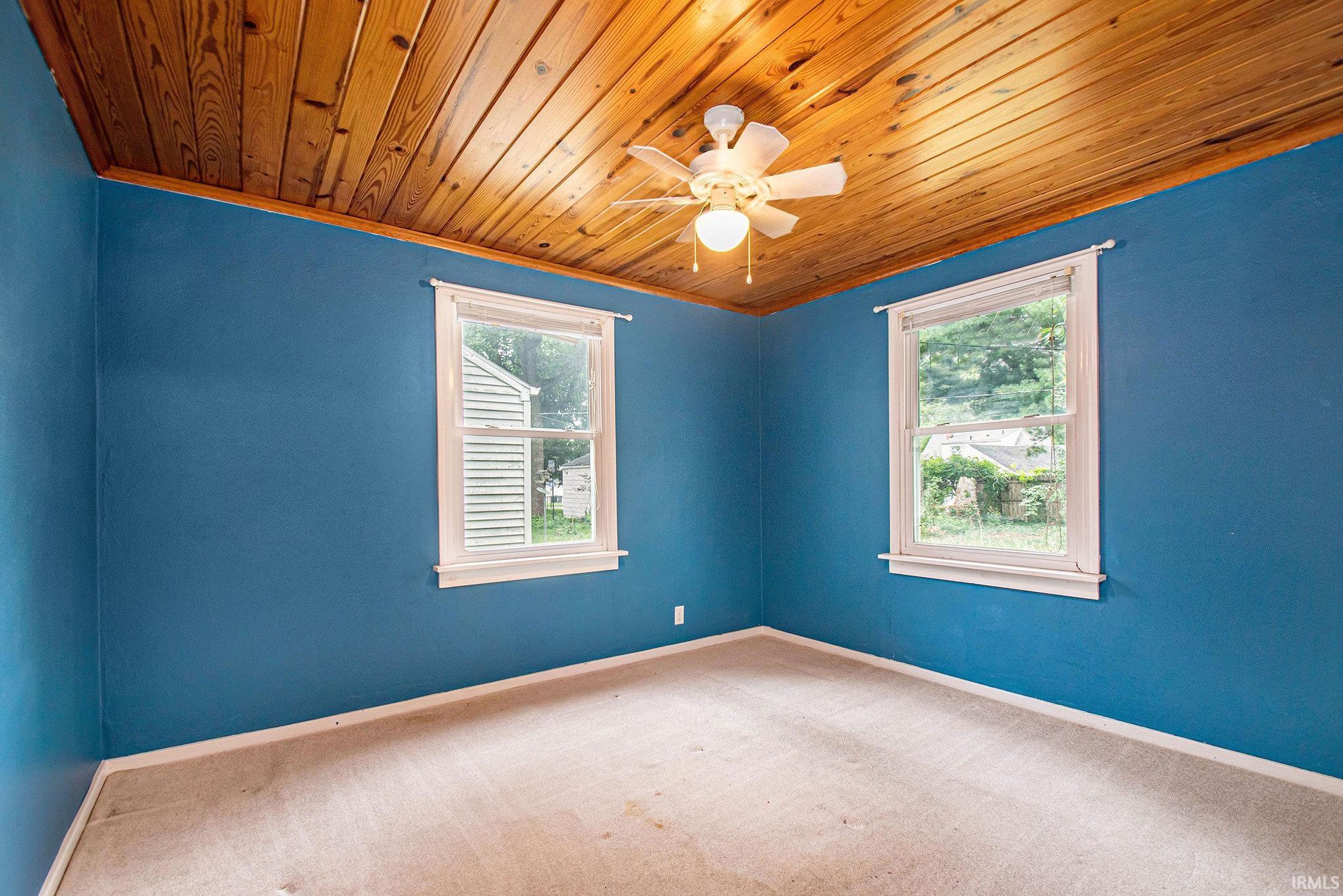 South Bend, Indiana 46615, United States, 3 Bedrooms Bedrooms, ,2 BathroomsBathrooms,Residential,Pending,195754