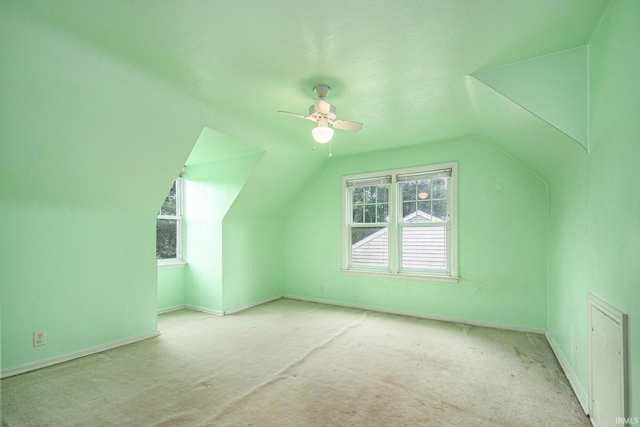 South Bend, Indiana 46615, United States, 3 Bedrooms Bedrooms, ,2 BathroomsBathrooms,Residential,Pending,195754