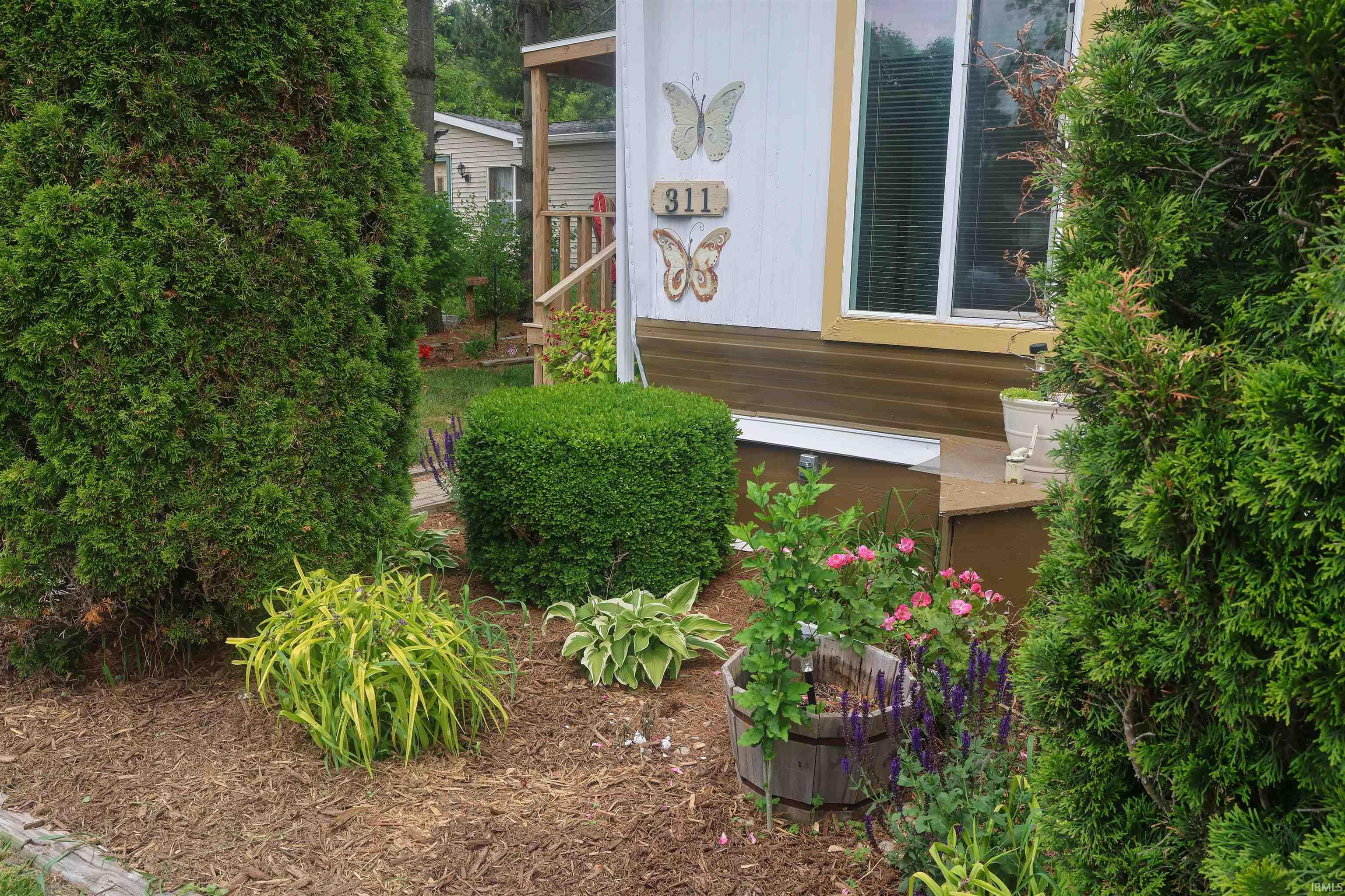 Reynolds, Indiana 47980, United States, 2 Bedrooms Bedrooms, ,1 BathroomBathrooms,Residential,Pending,144502