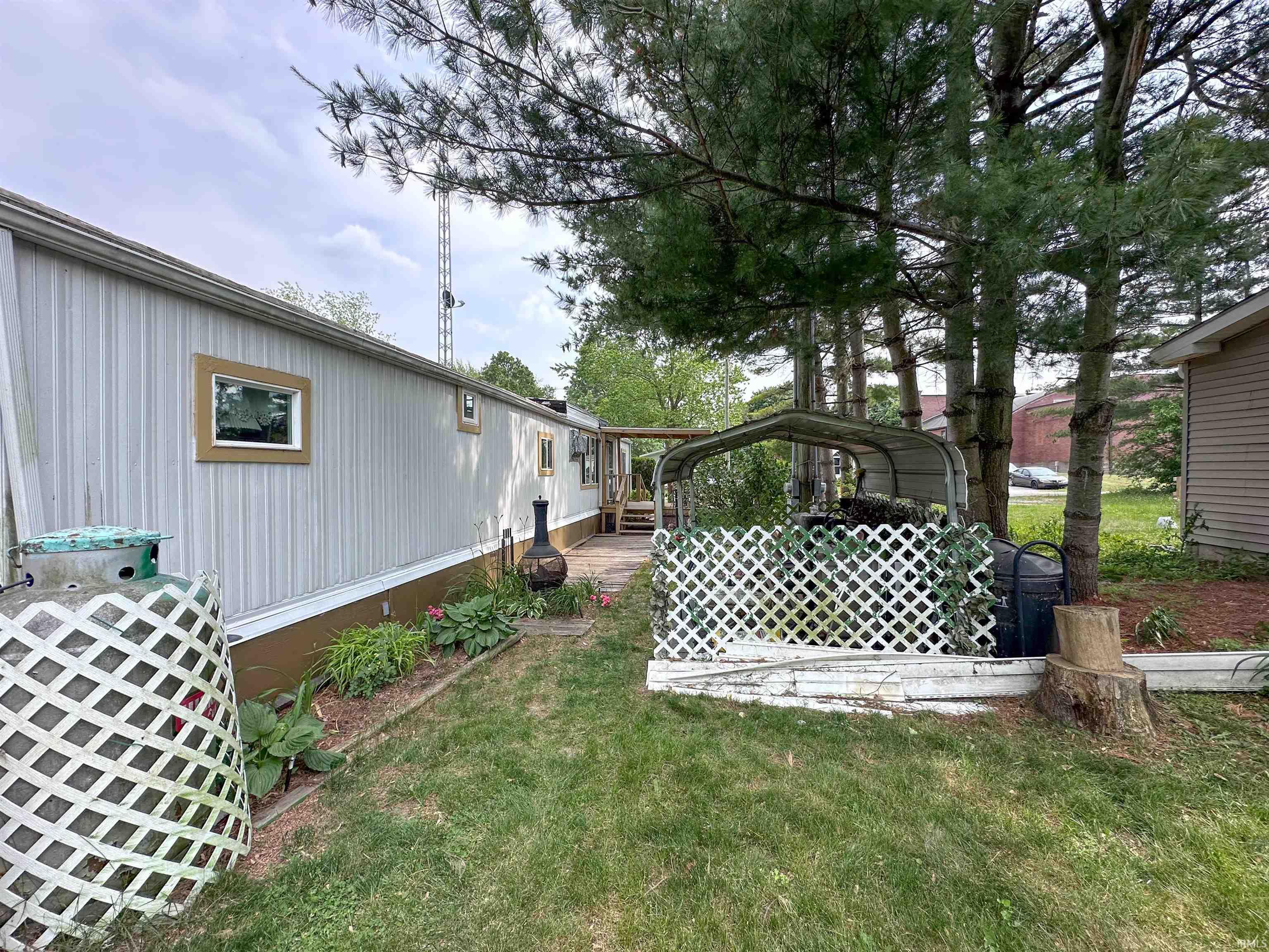 Reynolds, Indiana 47980, United States, 2 Bedrooms Bedrooms, ,1 BathroomBathrooms,Residential,Pending,144502