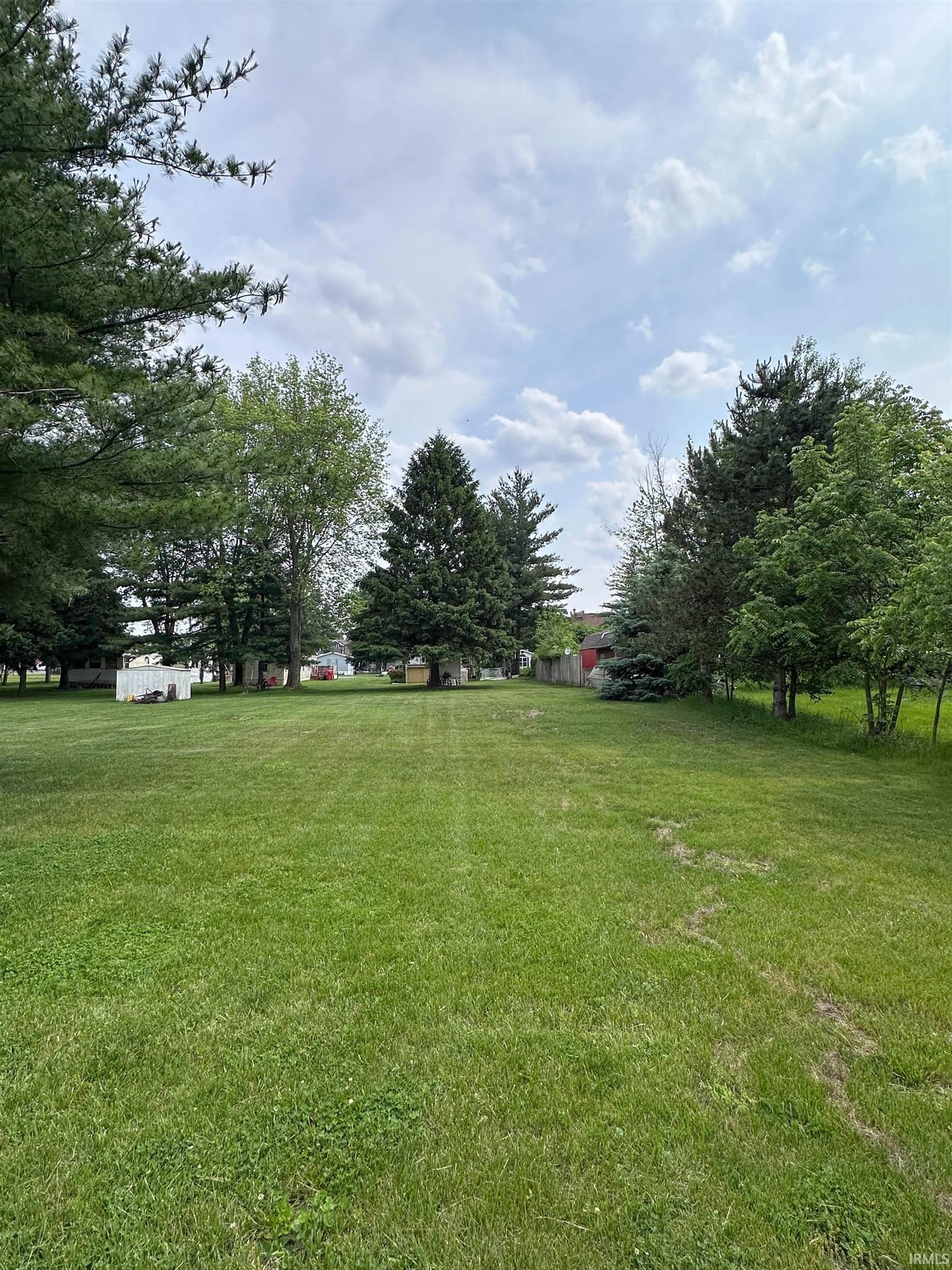 Reynolds, Indiana 47980, United States, 2 Bedrooms Bedrooms, ,1 BathroomBathrooms,Residential,Pending,144502