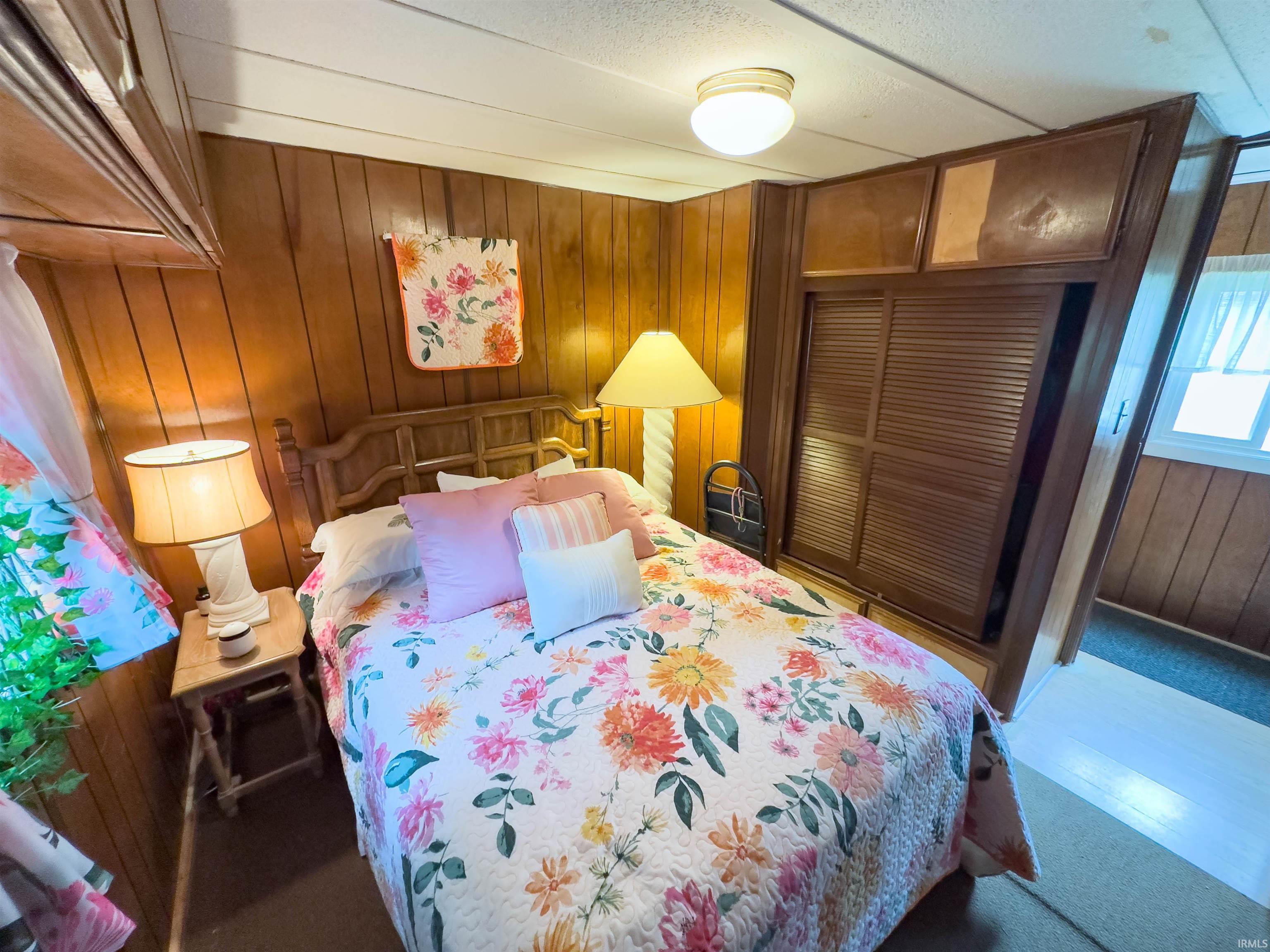 Reynolds, Indiana 47980, United States, 2 Bedrooms Bedrooms, ,1 BathroomBathrooms,Residential,Pending,144502