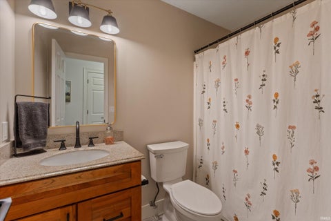 Tiny photo for 51215 Enchanted Oak Court, South Bend, IN 46628 (MLS # 202639757)