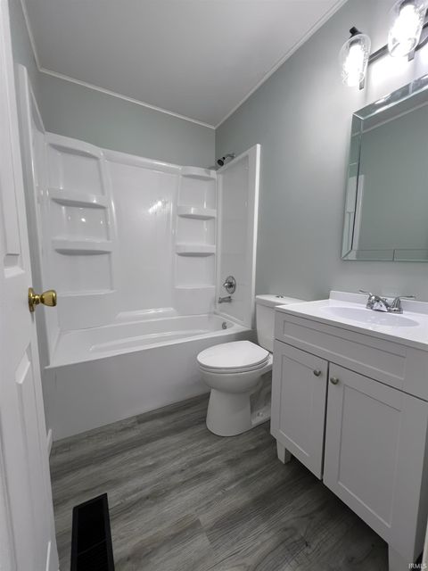 Tiny photo for 806 Maumee Drive, Kokomo, IN 46902 (MLS # 202538524)