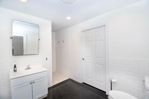 Tiny photo for 909 Eagle Trace, Kendallville, IN 46755 (MLS # 202618750)
