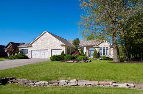 Tiny photo for 909 Eagle Trace, Kendallville, IN 46755 (MLS # 202618750)
