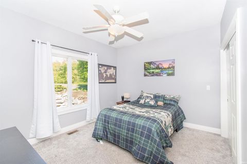 Tiny photo for 909 Eagle Trace, Kendallville, IN 46755 (MLS # 202618750)