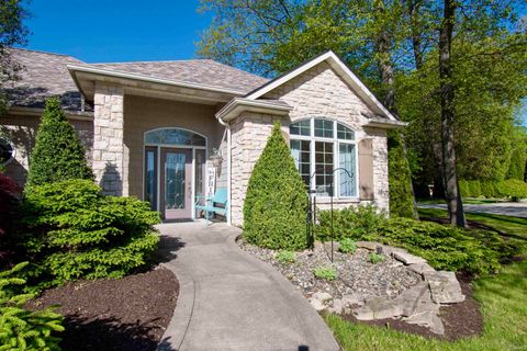 Tiny photo for 909 Eagle Trace, Kendallville, IN 46755 (MLS # 202618750)