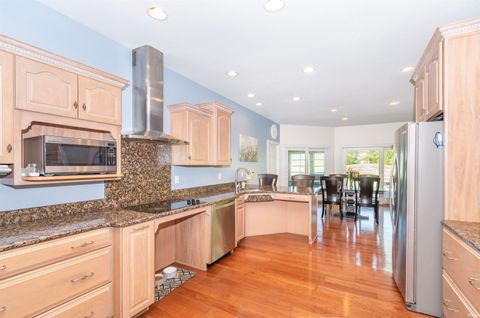 Tiny photo for 909 Eagle Trace, Kendallville, IN 46755 (MLS # 202618750)