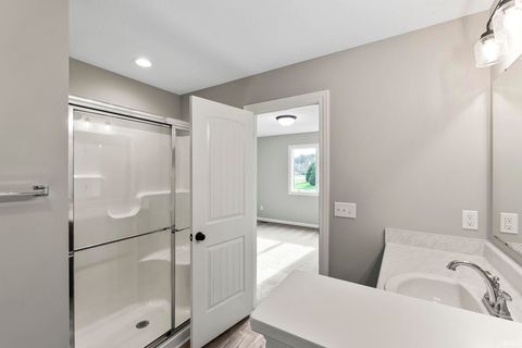 Tiny photo for 334 Cottonwood Court, Markle, IN 46770 (MLS # 202618441)