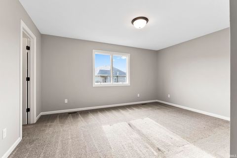 Tiny photo for 334 Cottonwood Court, Markle, IN 46770 (MLS # 202618441)