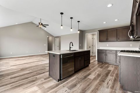 Tiny photo for 334 Cottonwood Court, Markle, IN 46770 (MLS # 202618441)