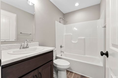 Tiny photo for 334 Cottonwood Court, Markle, IN 46770 (MLS # 202618441)