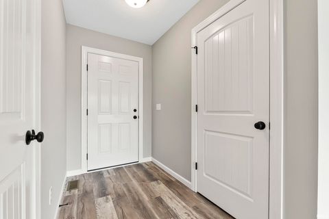 Tiny photo for 334 Cottonwood Court, Markle, IN 46770 (MLS # 202618441)