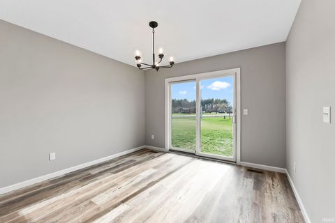 Tiny photo for 334 Cottonwood Court, Markle, IN 46770 (MLS # 202618441)
