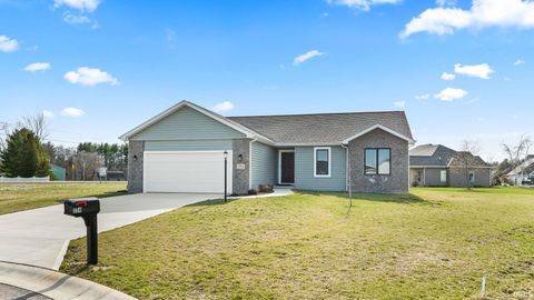 Tiny photo for 334 Cottonwood Court, Markle, IN 46770 (MLS # 202618441)