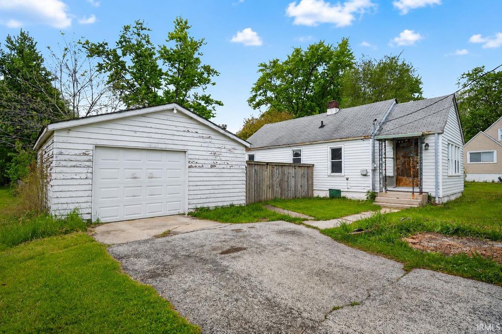 Photo of 1219 E Highway 330 Highway, Griffith, IN 46319 (MLS # 202618209)