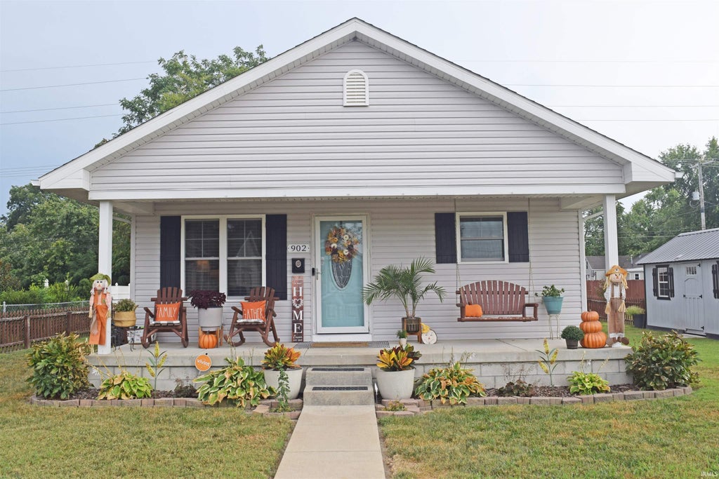 Photo of 902 E Second Street, Mount Vernon, IN 47620 (MLS # 202637400)