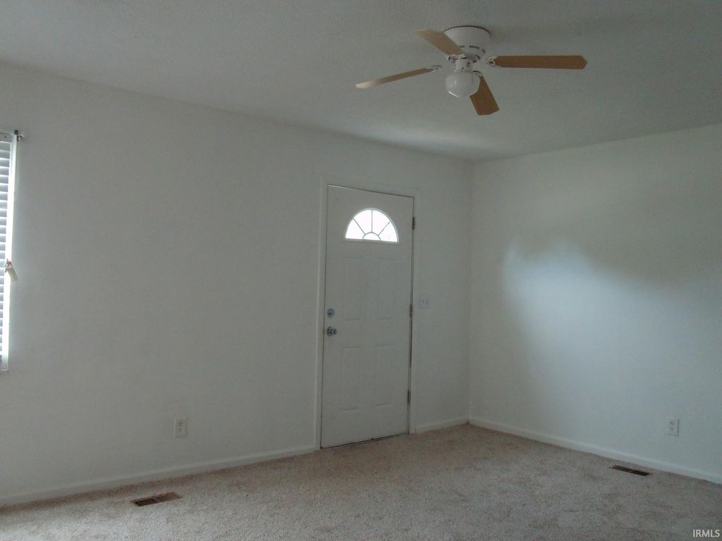 Photo of 2600 Hawthorne Avenue, Evansville, IN 47714 (MLS # 202613120)