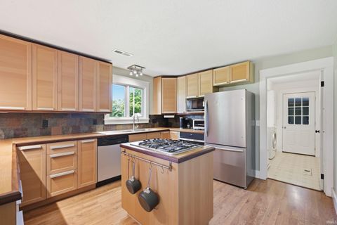 Tiny photo for 8 Meridian Drive, Hartford City, IN 47348 (MLS # 202624631)