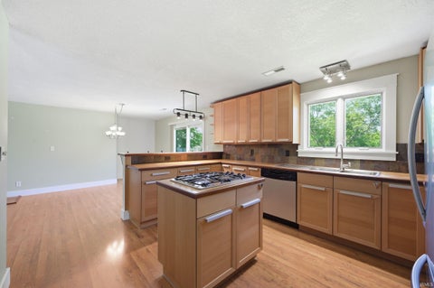 Tiny photo for 8 Meridian Drive, Hartford City, IN 47348 (MLS # 202624631)