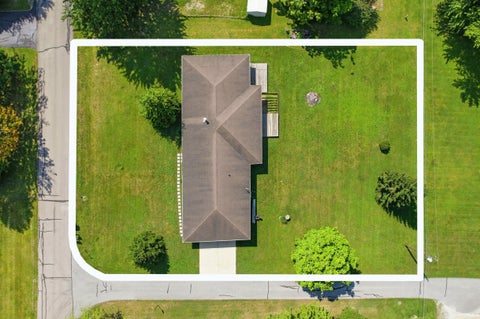 Tiny photo for 8 Meridian Drive, Hartford City, IN 47348 (MLS # 202624631)