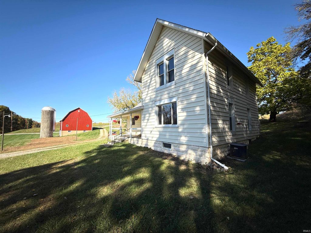 Photo of 5010 W 100 N, Angola, IN 46703 (MLS # 202544596)