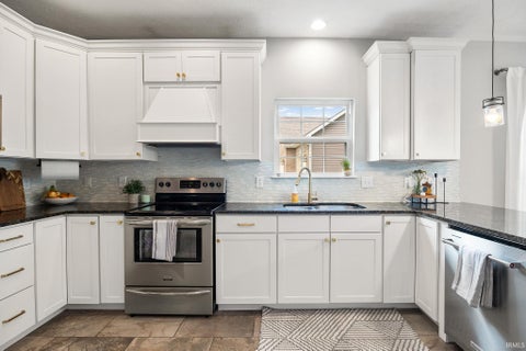 Tiny photo for 6095 Macleod Court, West Lafayette, IN 47906 (MLS # 202633899)