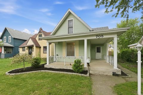 Photo of 705 Riverside Avenue, Fort Wayne, IN 46805 (MLS # 202614730)