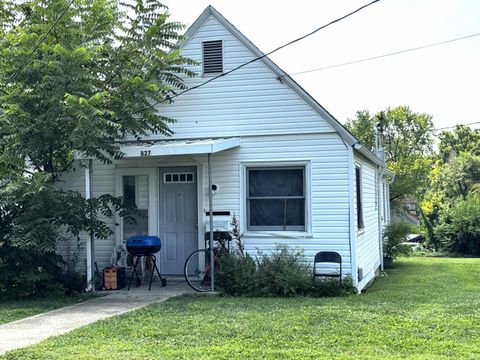Photo of 827 W 1st Street, Bloomington, IN 47403 (MLS # 202539418)