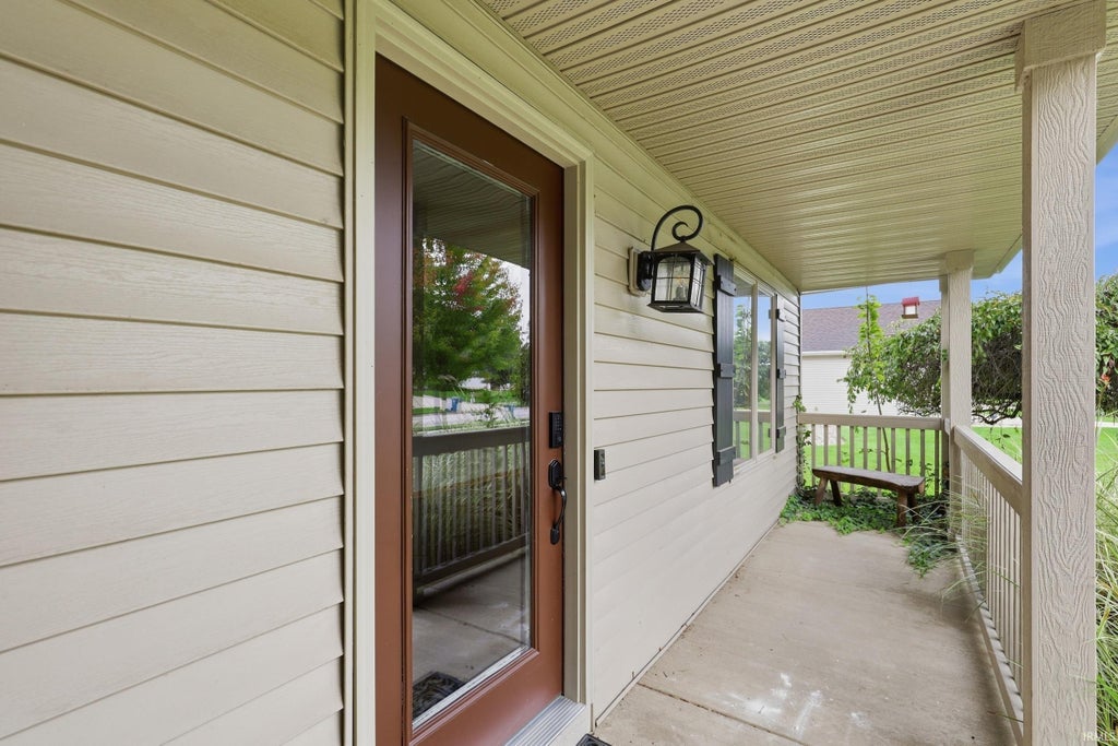 Photo of 5432 Bear Creek Pass, Auburn, IN 46706 (MLS # 202640906)