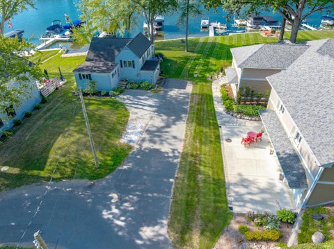 Tiny photo for 139 EMS T32 Lane, Leesburg, IN 46538 (MLS # 202631439)
