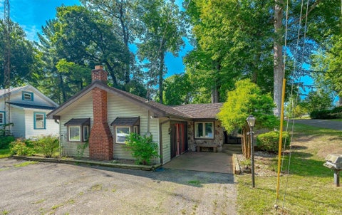 Tiny photo for 139 EMS T32 Lane, Leesburg, IN 46538 (MLS # 202631439)
