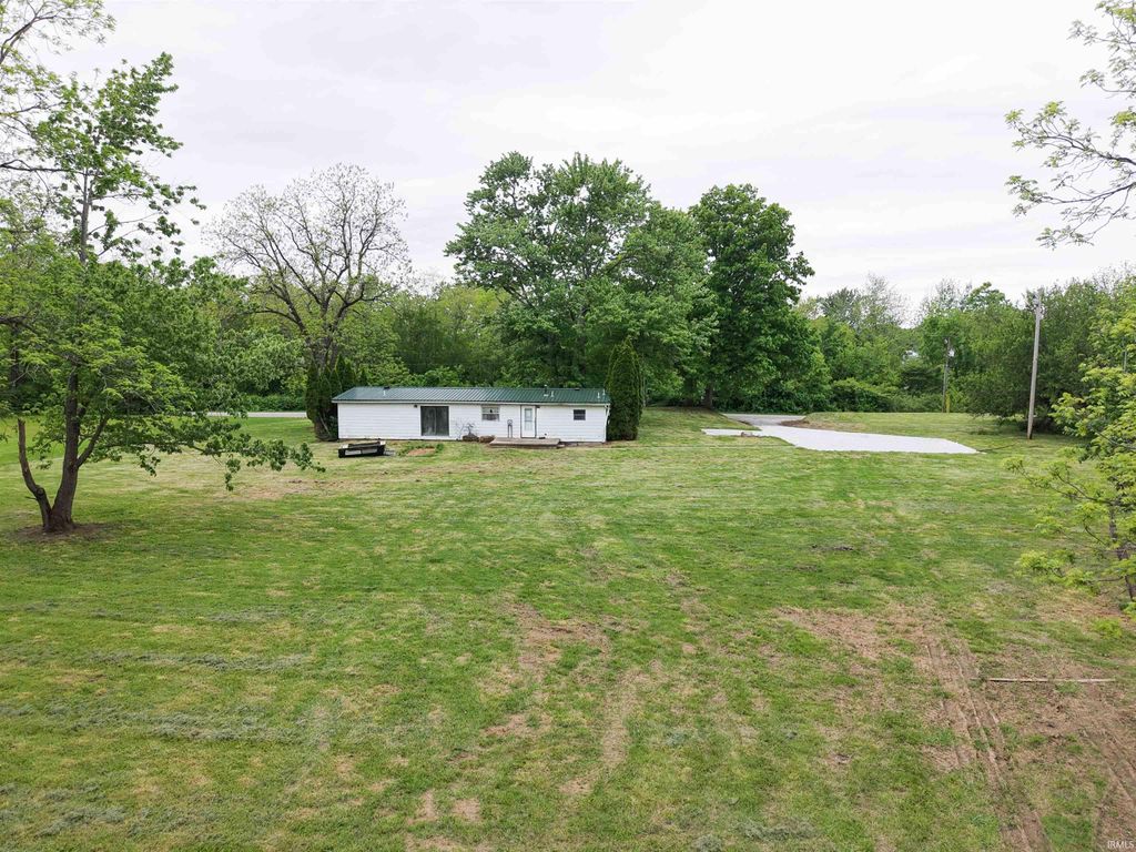 Photo of 8117 S 500 E Road, Jonesboro, IN 46938 (MLS # 202620371)