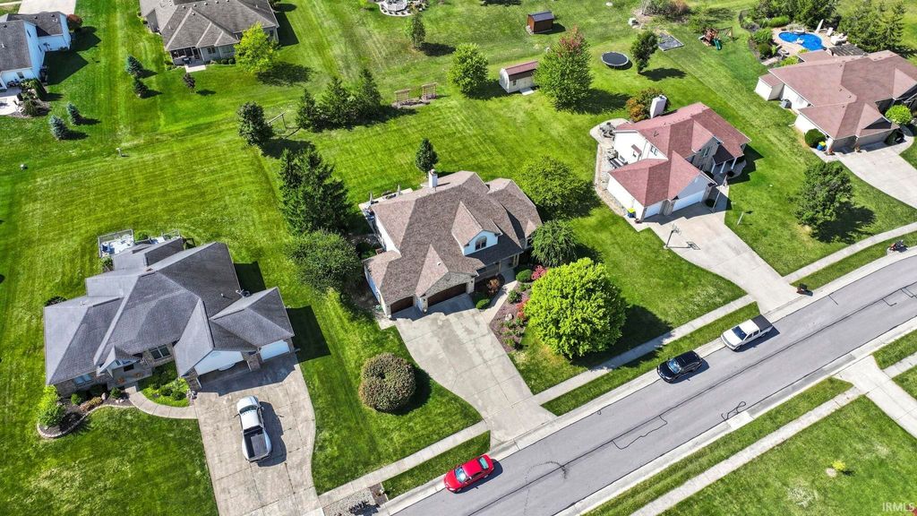 Photo of 303 Hunters Ridge, Auburn, IN 46706 (MLS # 202544302)