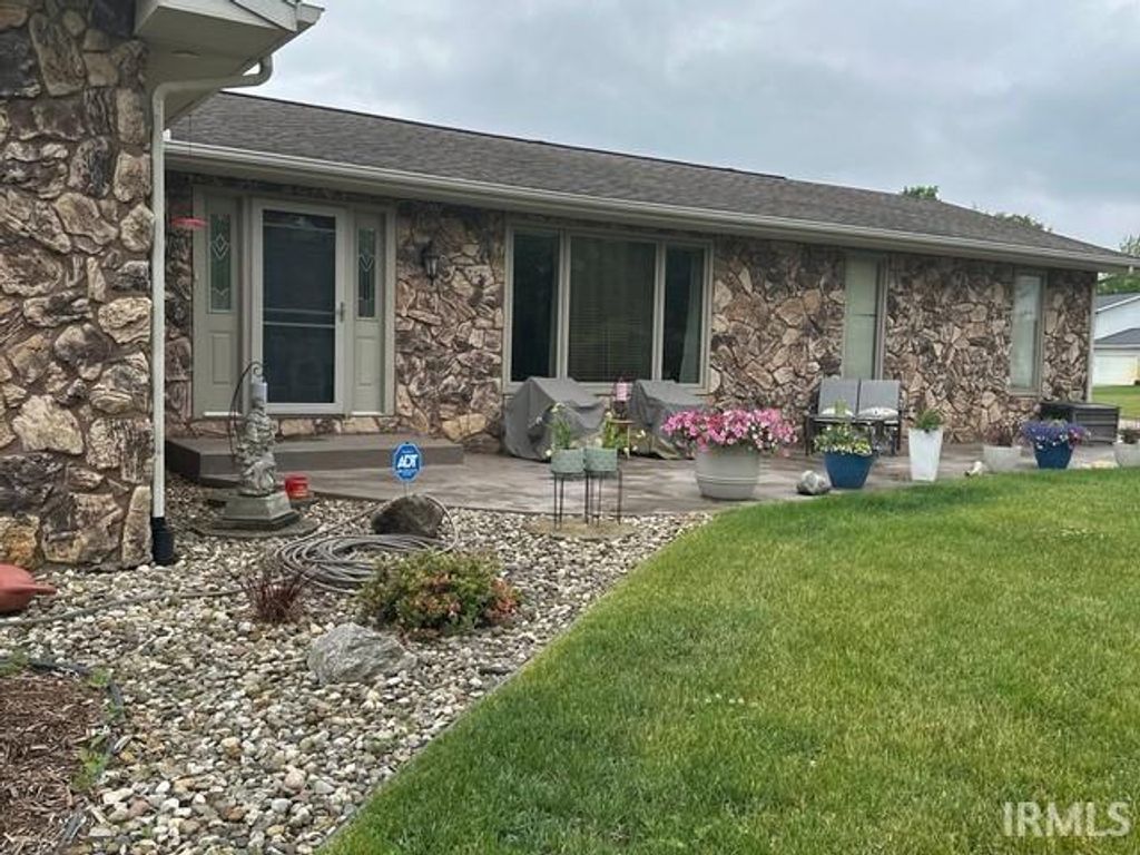 Photo of 55633 Blue Jay Drive, South Bend, IN 46619 (MLS # 202607176)