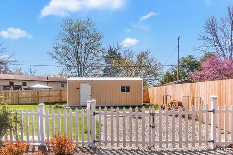 Tiny photo for 4100 E Morningside Drive, Bloomington, IN 47408 (MLS # 202612524)