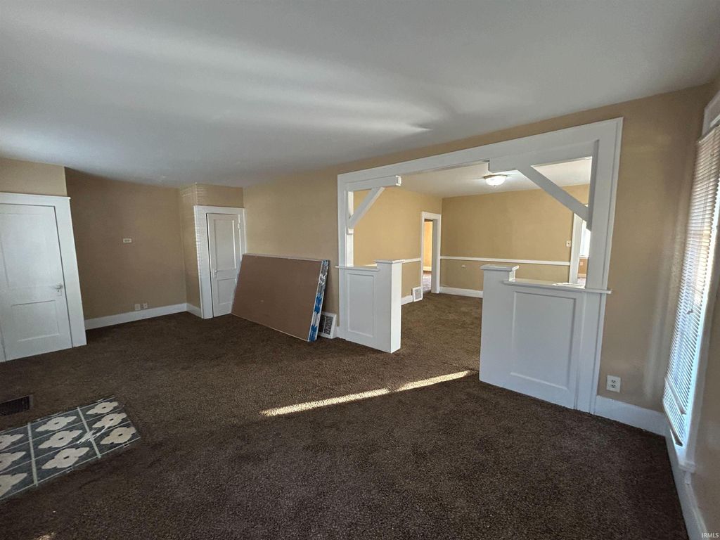 Photo of 3811 Oliver Street, Fort Wayne, IN 46806 (MLS # 202541794)