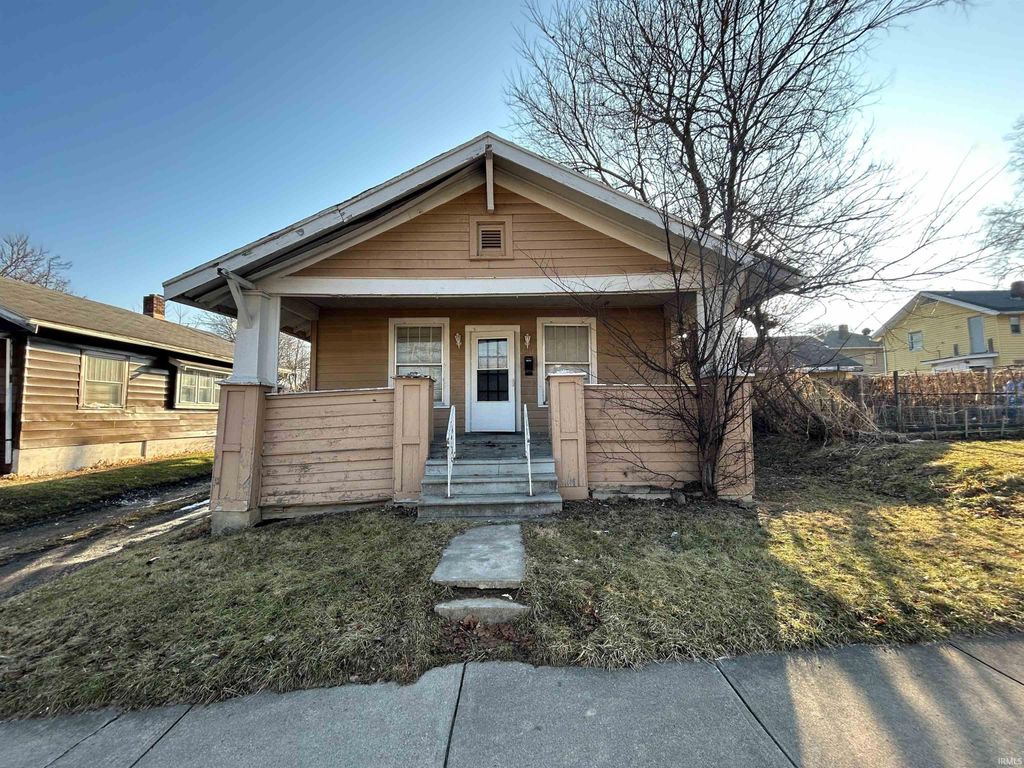 Photo of 3811 Oliver Street, Fort Wayne, IN 46806 (MLS # 202541794)
