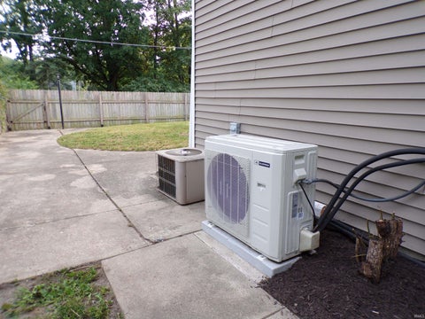 Tiny photo for 4801 Hartman Road, Fort Wayne, IN 46807 (MLS # 202637850)