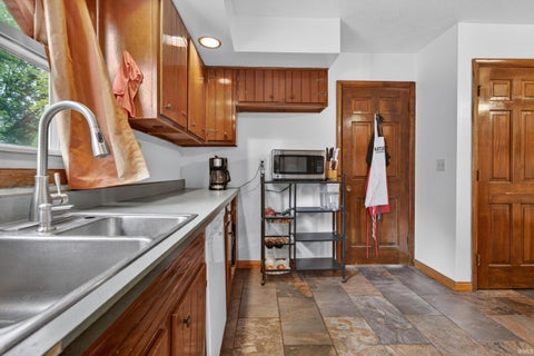 Tiny photo for 2803 E Locust Court, Kokomo, IN 46902 (MLS # 202624795)