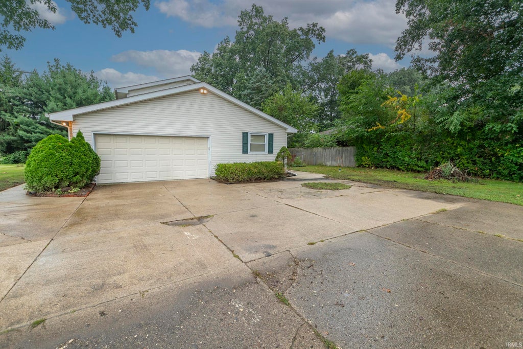 Photo of 18481 Cleveland Road, South Bend, IN 46637 (MLS # 202636113)