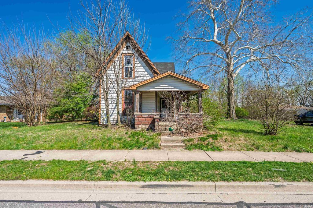 Photo of 8110 S Walnut Street, Daleville, IN 47334 (MLS # 202612011)