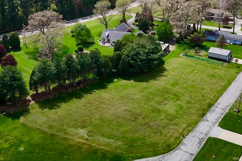 Tiny photo for 849 E Oak View Estates, Winamac, IN 46996 (MLS # 202616621)