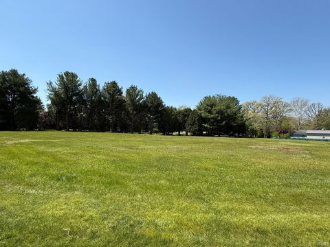 Photo of 849 E Oak View Estates, Winamac, IN 46996 (MLS # 202616621)
